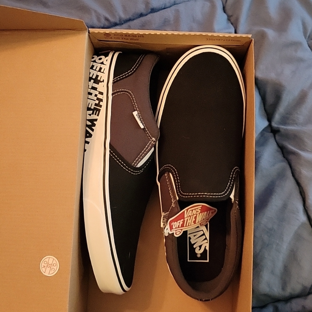 New Vans OTW off the wall size 9.5 black grey white Asher